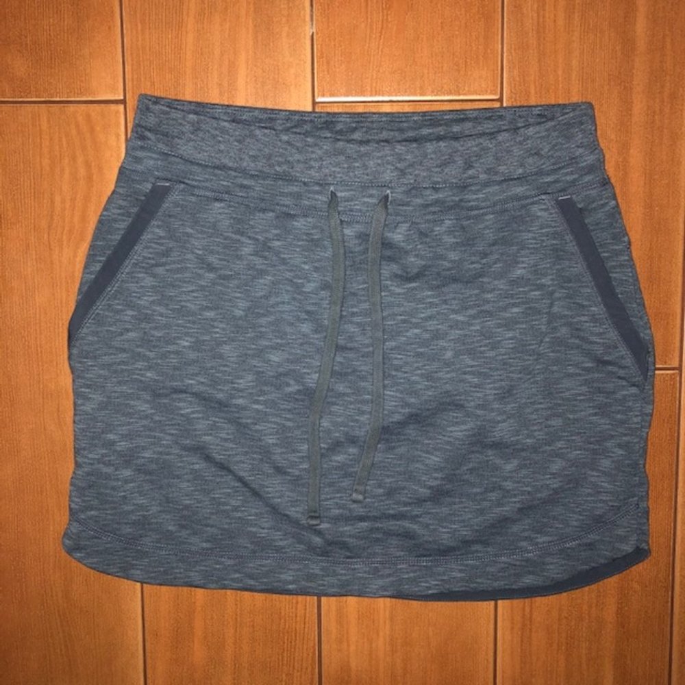 Athleta Women's Skirt Gray Size Small